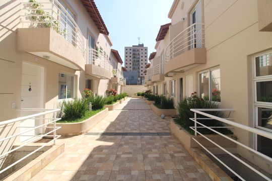 Área comum de casa à venda com 3 quartos, 113m² em Vila Campo Grande, São Paulo