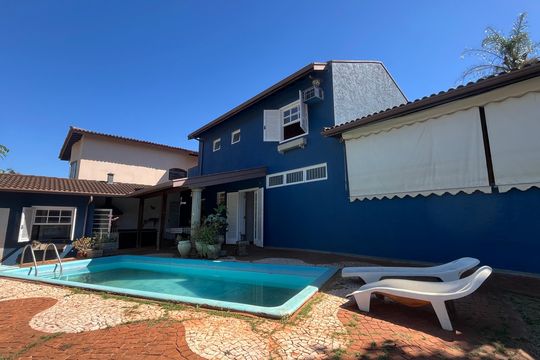Casa à venda com 4 quartos, 675m² em Cidade Universitária, Campinas