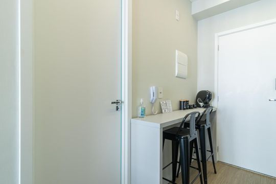 Cozinha de kitnet/studio para alugar com 1 quarto, 25m² em Vila Nova Conceição, São Paulo