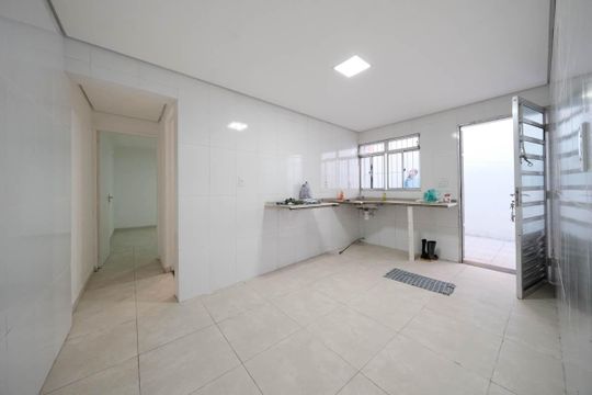 Cozinha de casa à venda com 2 quartos, 144m² em Vila Ponte Rasa, São Paulo