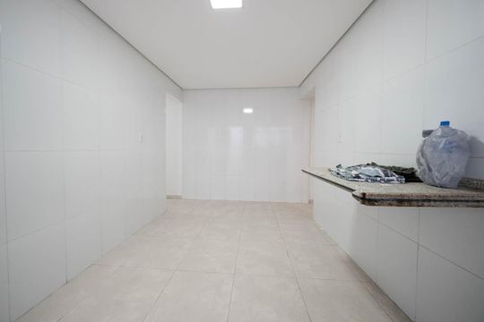Cozinha de casa à venda com 2 quartos, 144m² em Vila Ponte Rasa, São Paulo