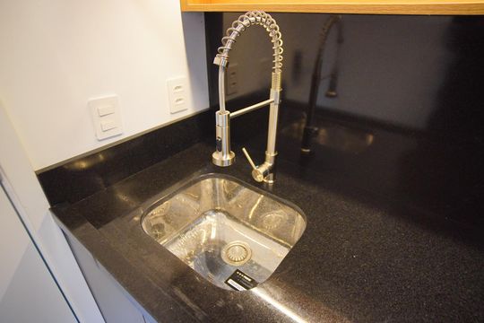 Cozinha de kitnet/studio à venda com 1 quarto, 41m² em Boa Vista, Porto Alegre