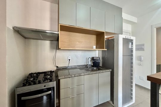 Cozinha de apartamento para alugar com 2 quartos, 45m² em Pinheiros, São Paulo