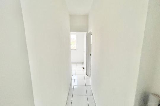 Corredor de apartamento para alugar com 1 quarto, 70m² em Vila Nova Cachoeirinha, São Paulo