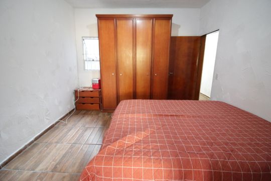 Quarto 2 de casa à venda com 2 quartos, 170m² em Umuarama, Osasco