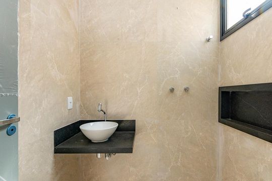 Banheiro da Suíte 3 de apartamento à venda com 3 quartos, 197m² em Prado, Belo Horizonte