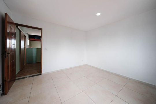 Quarto de casa para alugar com 1 quarto, 80m² em Jardim Danfer, São Paulo