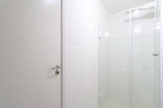 Banheiro de apartamento à venda com 1 quarto, 25m² em Água Branca, São Paulo