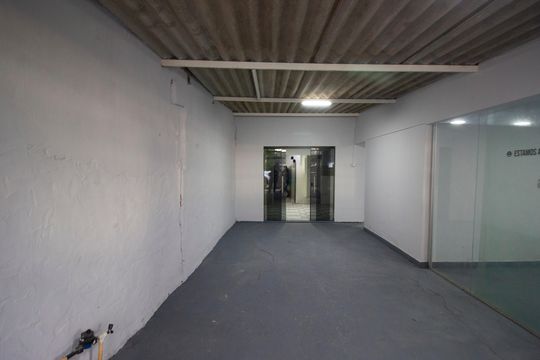 Garagem de casa à venda com 2 quartos, 80m² em Casa 19, Brasília