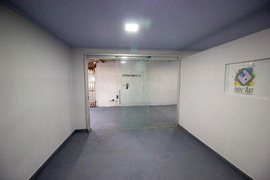 Corredor de casa à venda com 2 quartos, 80m² em Casa 19, Brasília