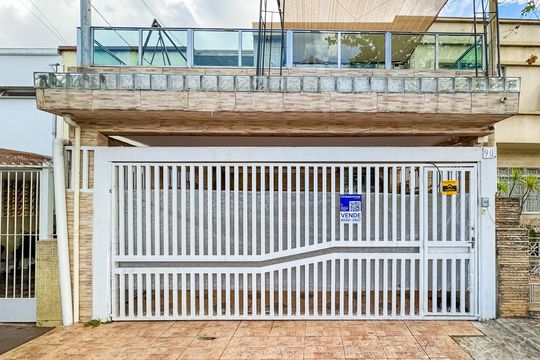 Fachada de casa à venda com 3 quartos, 350m² em Vila Mariana, São Paulo
