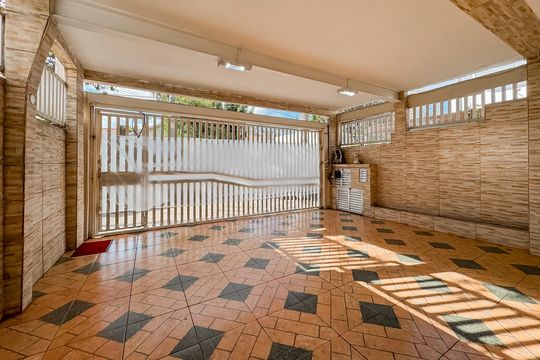 Garagem de casa à venda com 3 quartos, 350m² em Vila Mariana, São Paulo