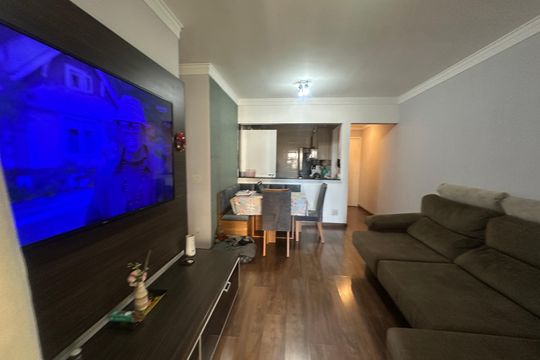 Sala de apartamento para alugar com 3 quartos, 87m² em Jardim Tupanci, Barueri