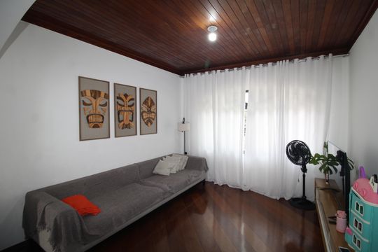 Casa à venda com 4 quartos, 195m² em Jardim São Paulo, São Paulo