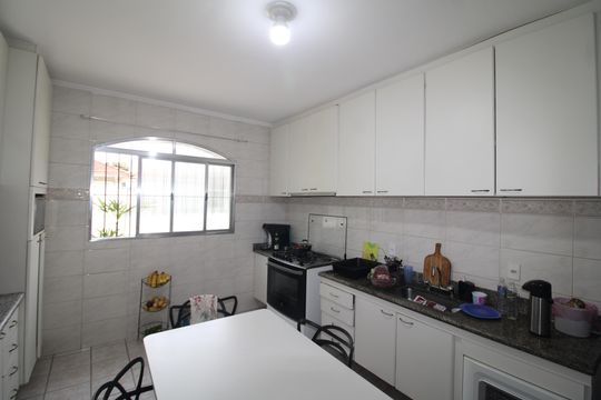 Cozinha de casa à venda com 4 quartos, 195m² em Jardim São Paulo, São Paulo
