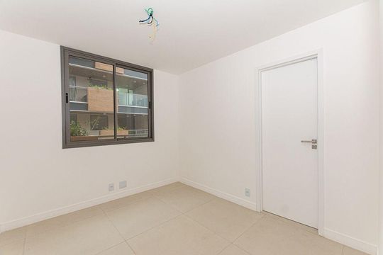 Apartamento à venda com 3 quartos, 118m² em Piratininga, Niterói