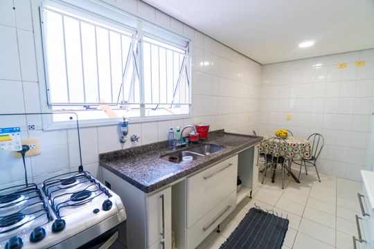 Cozinha de apartamento à venda com 3 quartos, 104m² em Bosque da Saúde, São Paulo