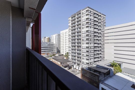 Varanda de kitnet/studio à venda com 1 quarto, 24m² em Indianópolis, São Paulo