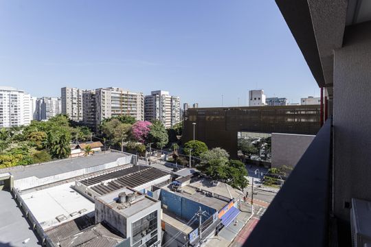 Vista de kitnet/studio à venda com 1 quarto, 24m² em Indianópolis, São Paulo