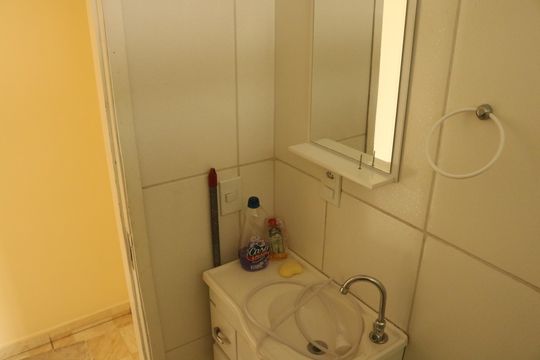 Banheiro de apartamento à venda com 1 quarto, 48m² em Água Branca, São Paulo