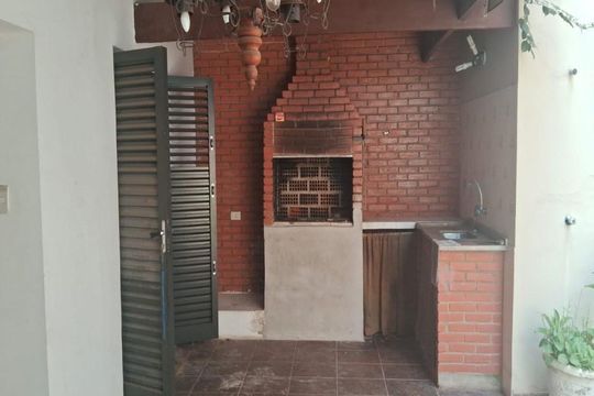 Casa à venda com 3 quartos, 180m² em Pinheiros, São Paulo