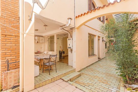 Quintal de casa à venda com 3 quartos, 190m² em Aclimação, São Paulo