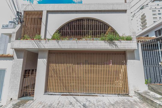 Fachada de casa à venda com 3 quartos, 190m² em Aclimação, São Paulo