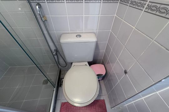 Banheiro Social de apartamento para alugar com 2 quartos, 80m² em Barra da Tijuca, Rio de Janeiro