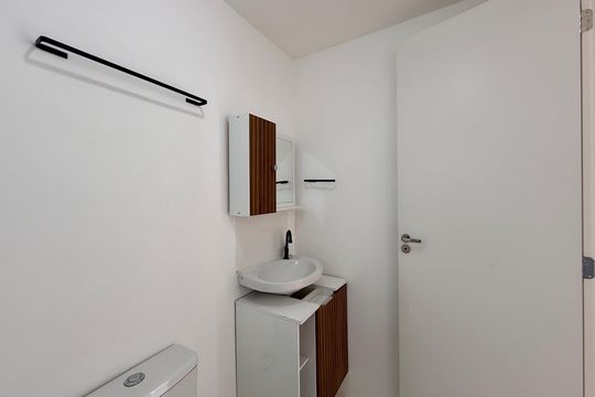 Banheiro  de apartamento para alugar com 1 quarto, 36m² em Vila das Belezas, São Paulo