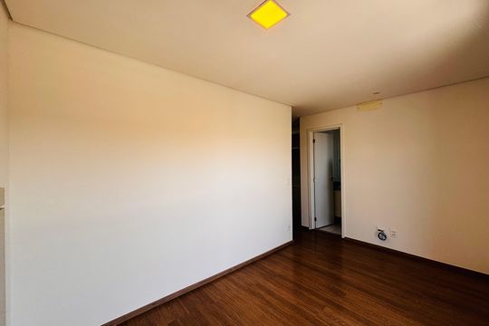 Suíte de apartamento para alugar com 3 quartos, 109m² em Centro Comercial Jubran, Barueri