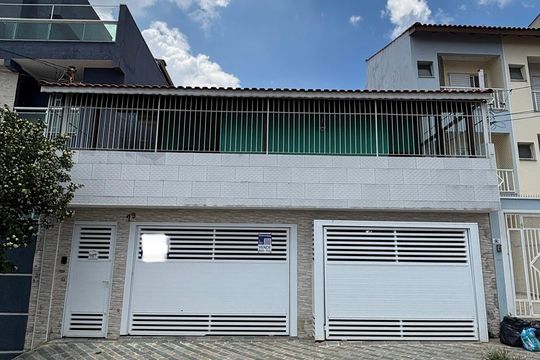 Fachada de casa à venda com 4 quartos, 240m² em Vila Marina, Santo André