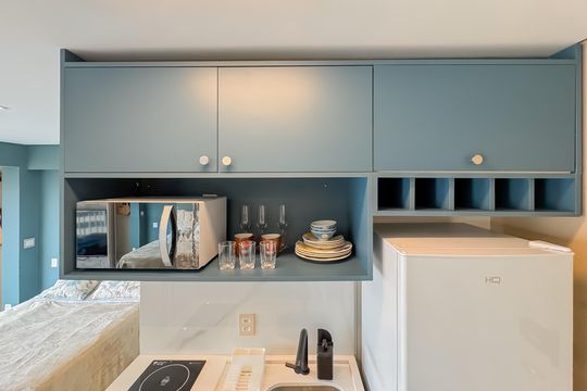 Cozinha de kitnet/studio para alugar com 1 quarto, 27m² em Liberdade, São Paulo