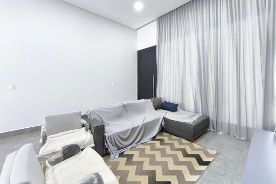Sala de Estar de casa de condomínio à venda com 3 quartos, 201m² em Swiss Park, Campinas