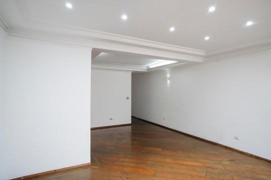 Casa à venda com 3 quartos, 325m² em Vila Mariza, São Bernardo do Campo
