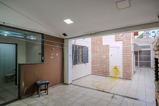 Quintal de casa à venda com 3 quartos, 325m² em Vila Mariza, São Bernardo do Campo