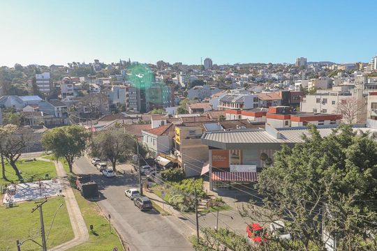 Vista de apartamento à venda com 2 quartos, 74m² em Três Figueiras, Porto Alegre