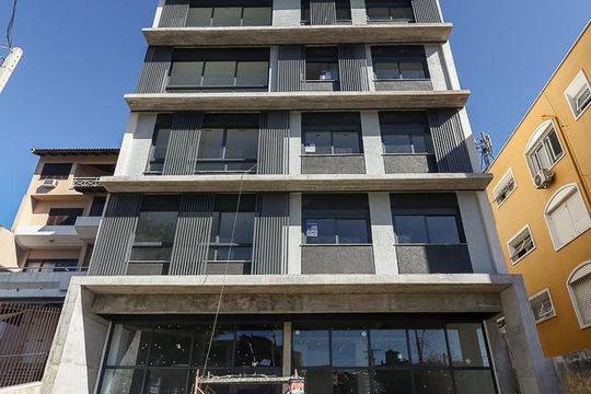 Fachada de apartamento à venda com 2 quartos, 74m² em Três Figueiras, Porto Alegre