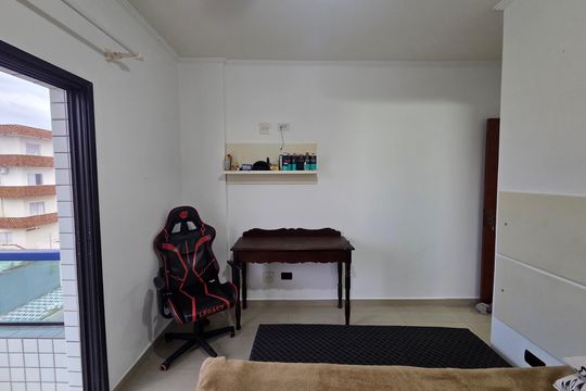 Suíte de apartamento para alugar com 2 quartos, 70m² em Vila Tupi, Praia Grande