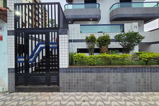 Fachada de apartamento para alugar com 2 quartos, 70m² em Vila Tupi, Praia Grande