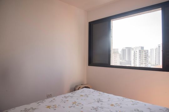 Quarto de apartamento à venda com 1 quarto, 58m² em Mirandópolis, São Paulo
