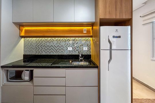 Cozinha de apartamento para alugar com 1 quarto, 32m² em Vila Monte Alegre, São Paulo
