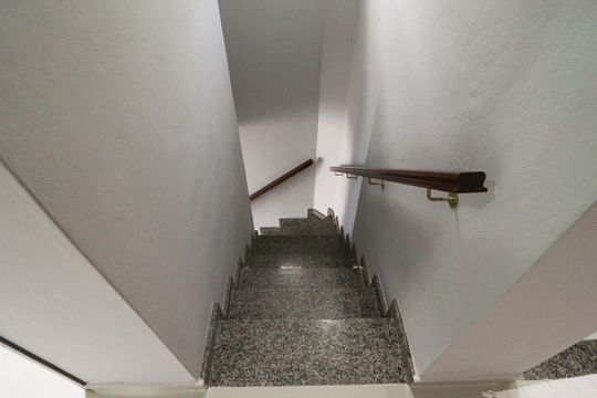 Escada de casa de condomínio à venda com 3 quartos, 134m² em Vila Dionisia, São Paulo
