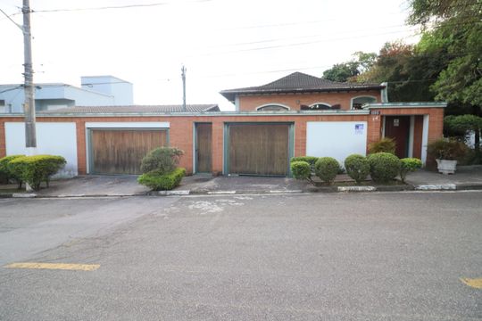 Fachada de casa de condomínio à venda com 6 quartos, 380m² em Adalgisa, Osasco