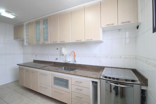 Cozinha de apartamento à venda com 2 quartos, 60m² em Cidade Ademar, São Paulo