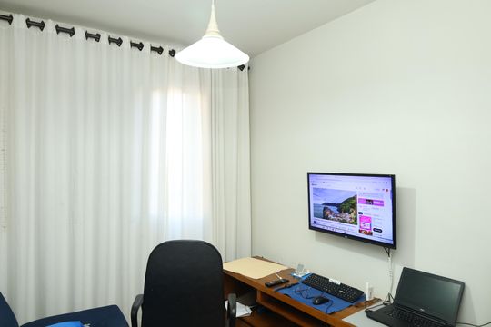 Sala 2 de apartamento à venda com 2 quartos, 48m² em Conjunto Residencial José Bonifácio, São Paulo
