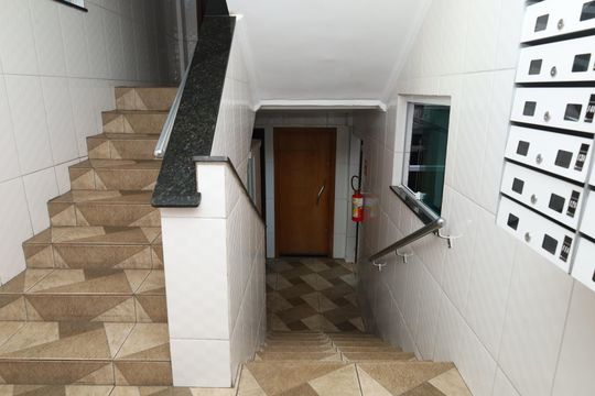 Área comum - Saguão do andar de apartamento à venda com 2 quartos, 48m² em Conjunto Residencial José Bonifácio, São Paulo