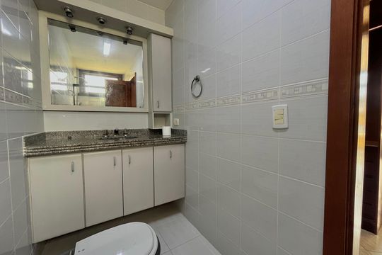 Banheiro Suíte 4 de casa de condomínio à venda com 7 quartos, 600m² em Barra da Tijuca, Rio de Janeiro