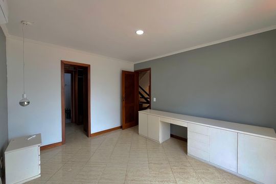 Casa de Condomínio para alugar com 7 quartos, 600m² em Barra da Tijuca, Rio de Janeiro