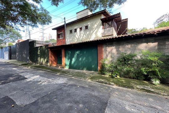 Fachada de casa à venda com 3 quartos, 410m² em Cidade São Francisco, São Paulo