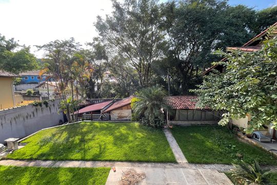 Quintal de casa à venda com 3 quartos, 410m² em Cidade São Francisco, São Paulo